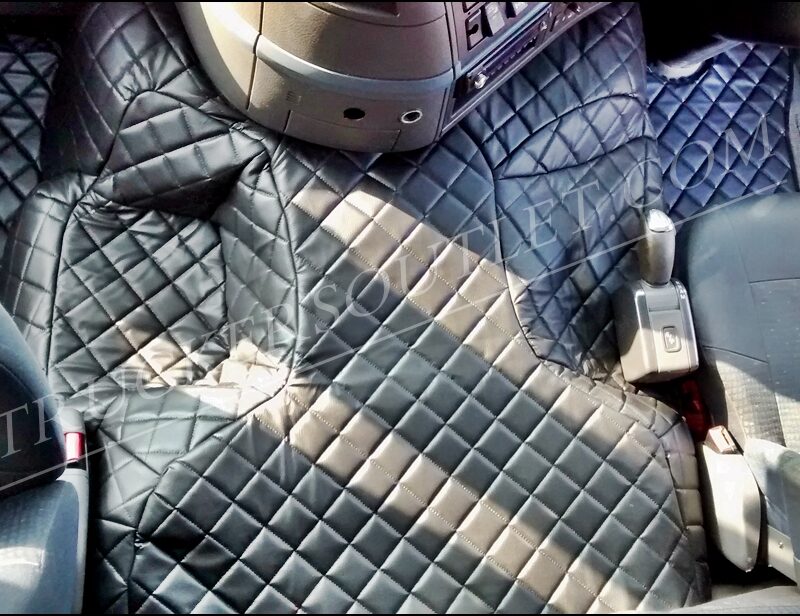 VOLVO FM LEATHERETTE FLOOR SET